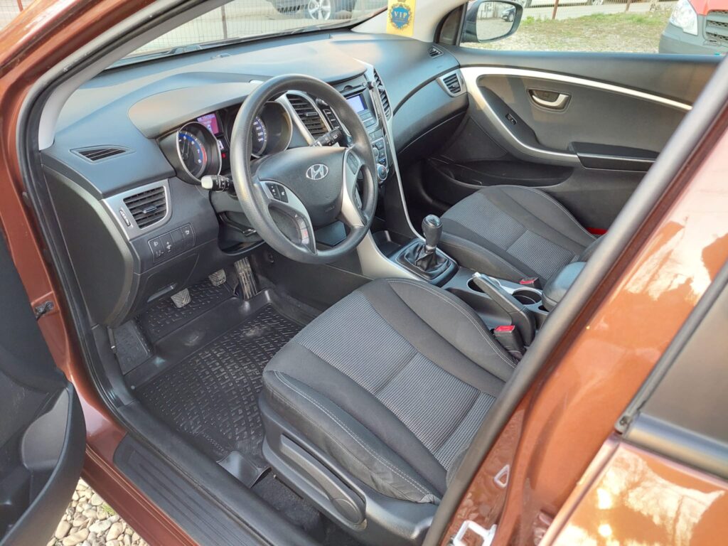 Hyundai i30 1.4 benzina 2013 euro5