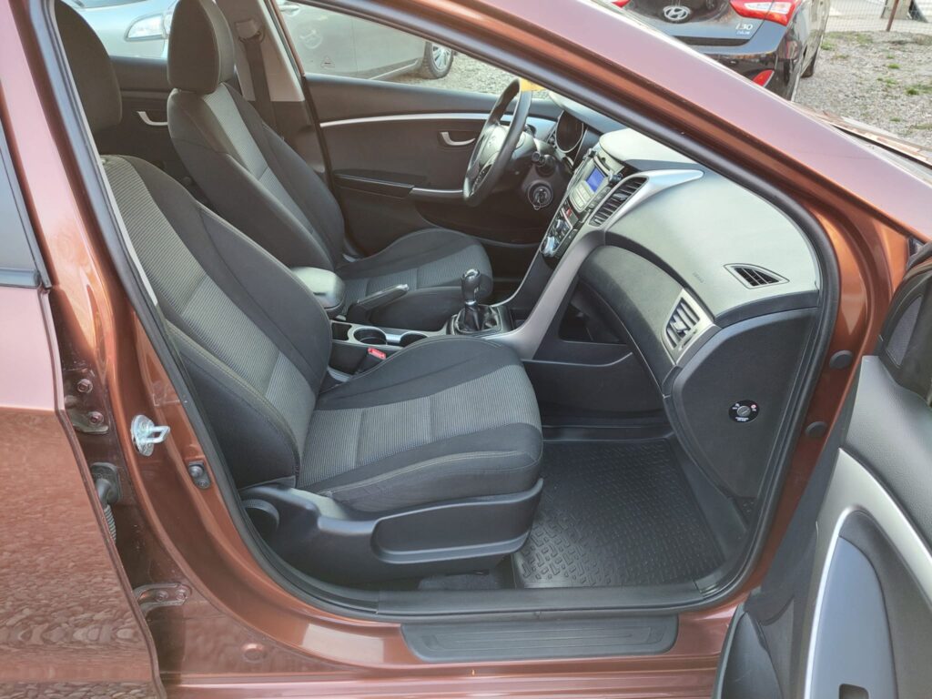 Hyundai i30 1.4 benzina 2013 euro5