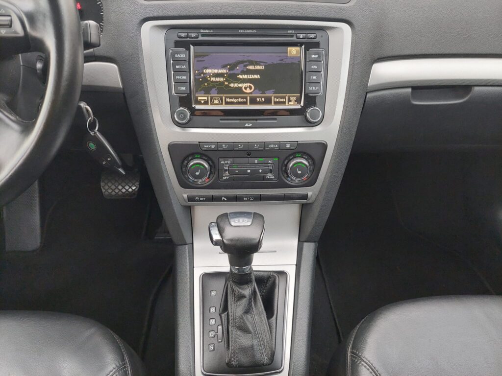 Skoda octavia 2.0tdi automata dsg 140cp 2011 euro5 navi bi xenon13