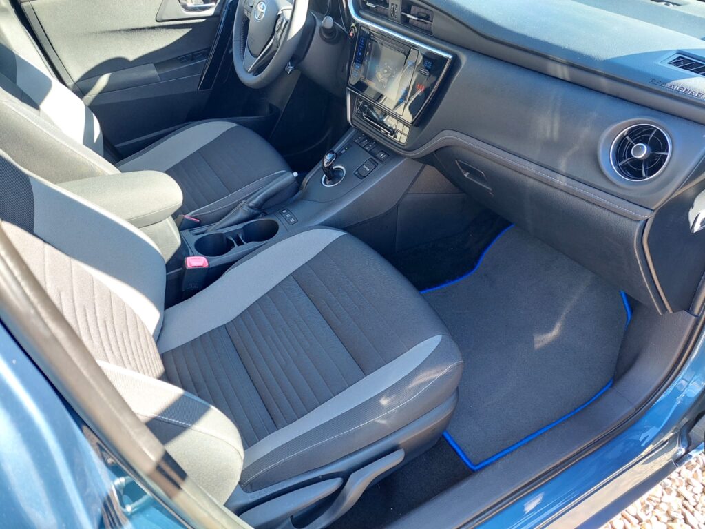 Toyota Auris Touring Sports 1.8 Hybrid Automatic 136CP Euro6