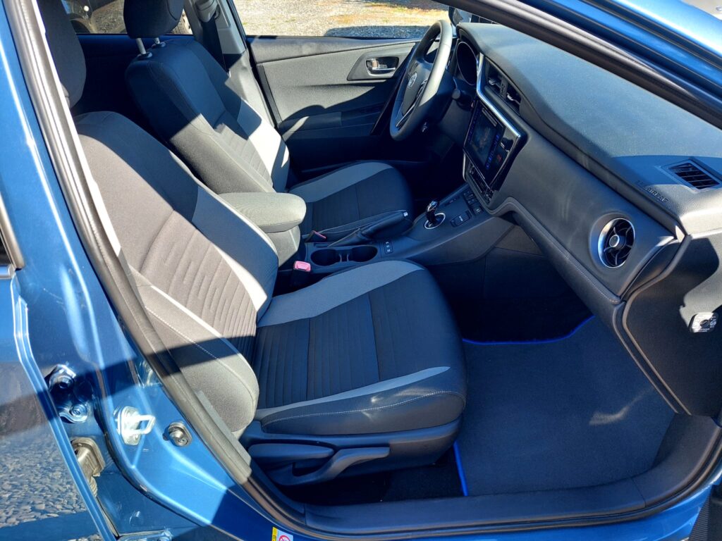 Toyota Auris Touring Sports 1.8 Hybrid Automatic 136CP Euro6