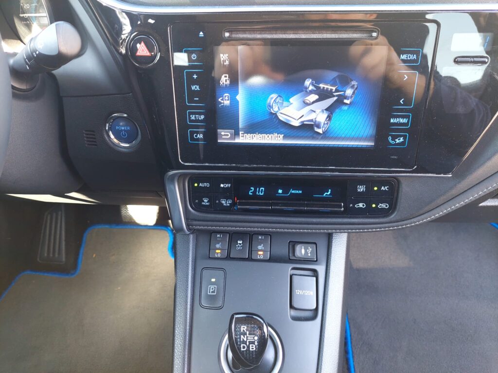 Toyota Auris Touring Sports 1.8 Hybrid Automatic 136CP Euro6