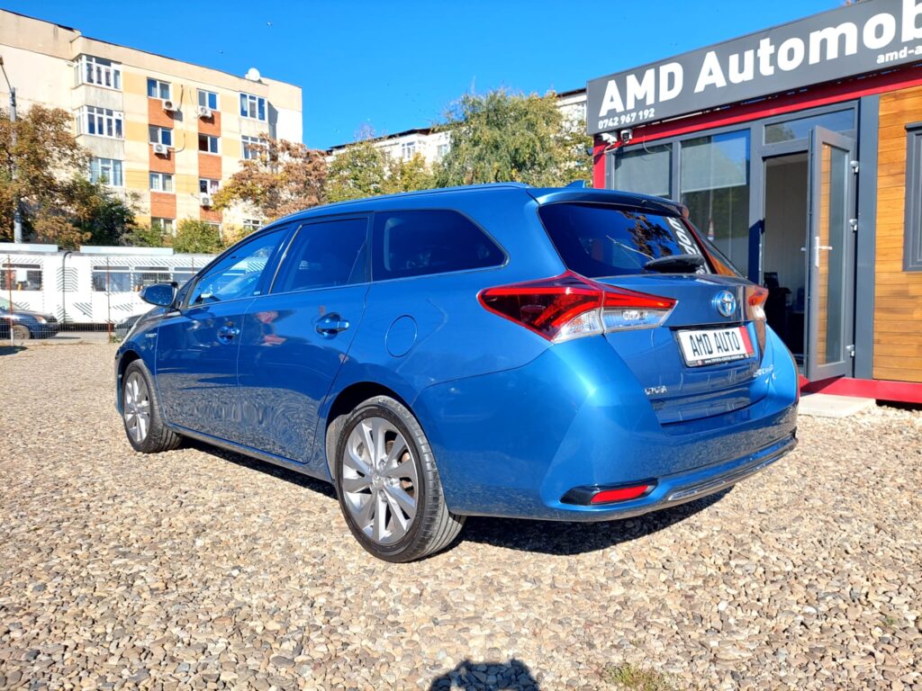 Toyota Auris Touring Sports 1.8 Hybrid Automatic 136CP Euro6