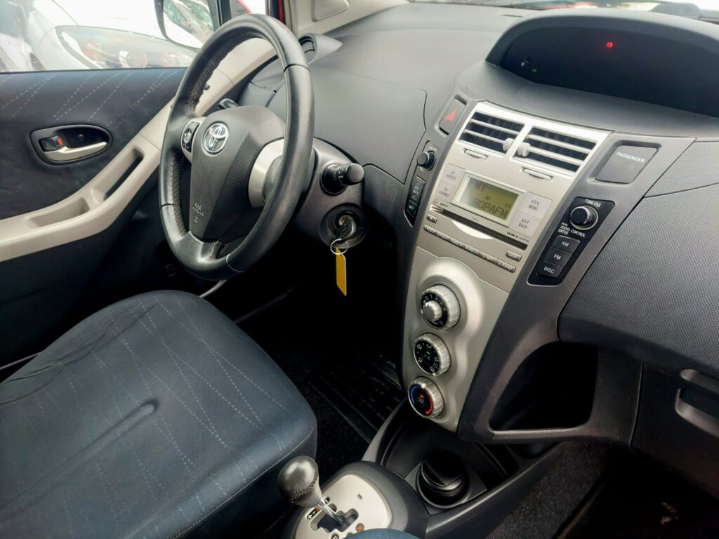 Toyota Yaris 1.3 benzina Automata 2008