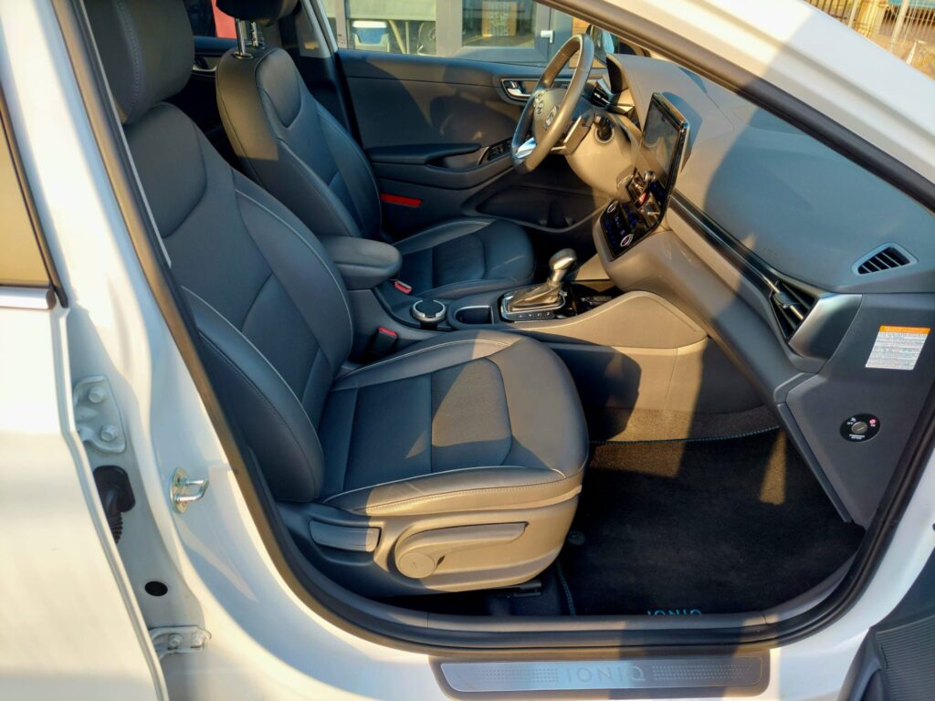 Hyundai Ioniq 1.6 Hybrid Premium 2020 alb