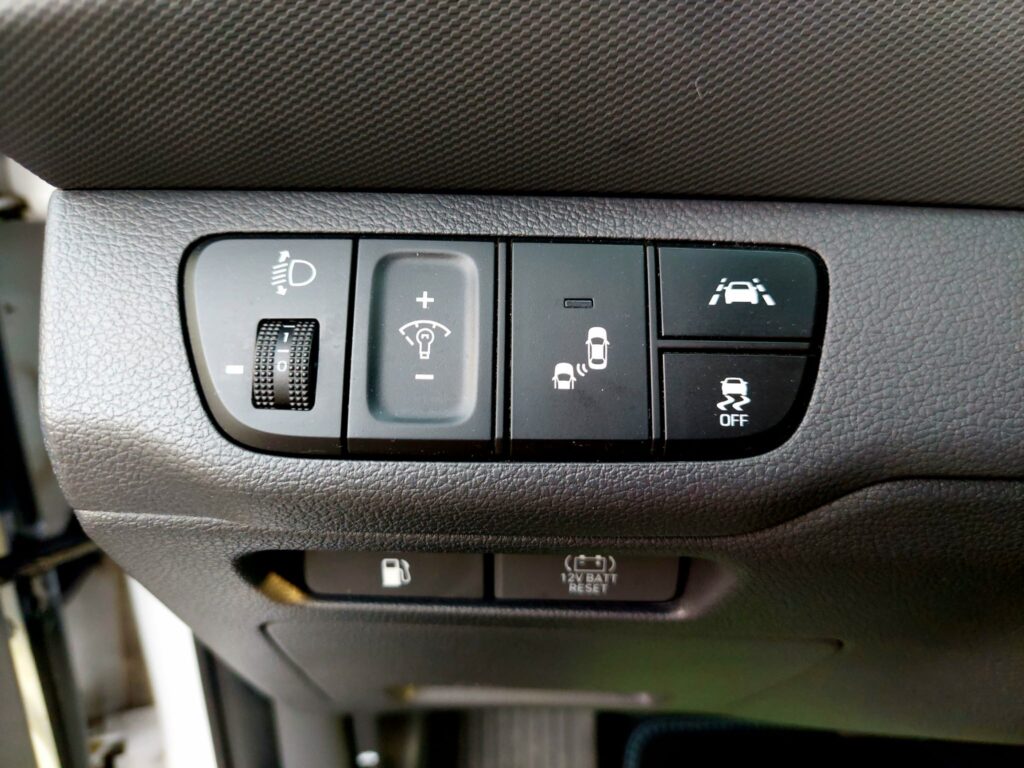 Hyundai Ioniq 1.6 Hybrid Premium 2020 alb
