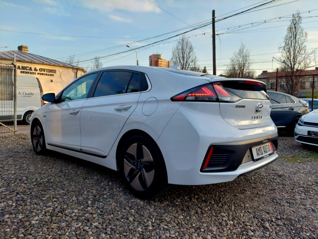 Hyundai Ioniq 1.6 Hybrid Premium 2020 alb