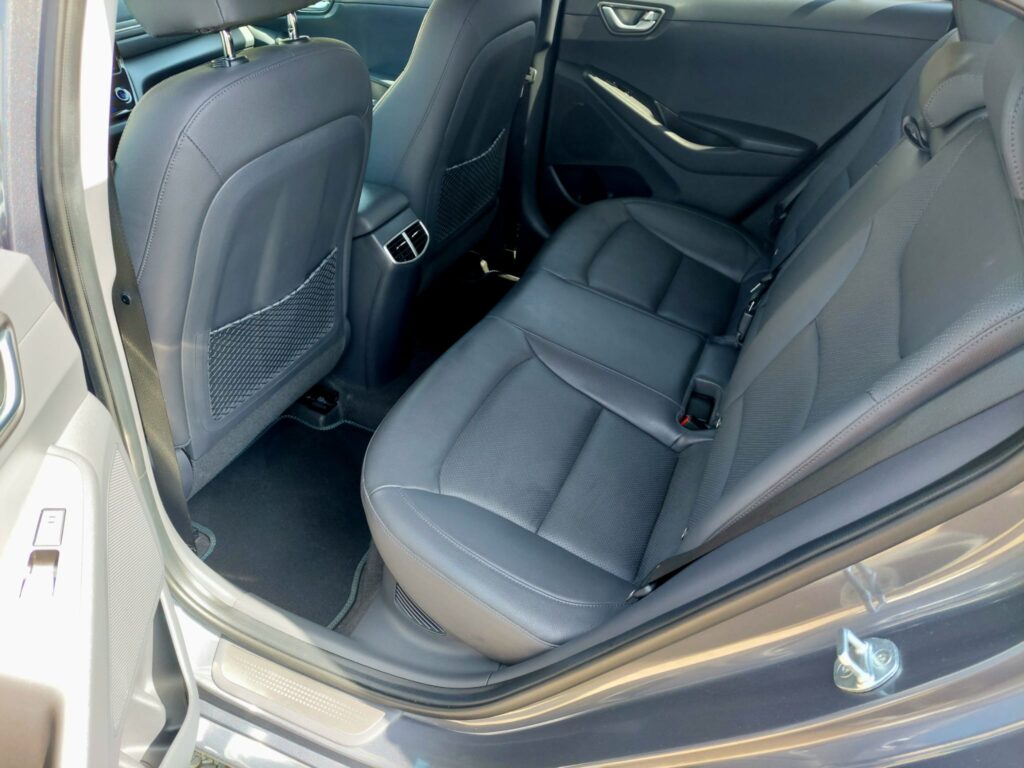 Hyundai Ioniq 1.6 Hybrid Premium 2020 gri