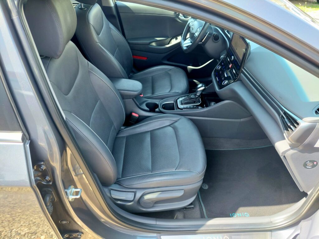 Hyundai Ioniq 1.6 Hybrid Premium 2020 gri