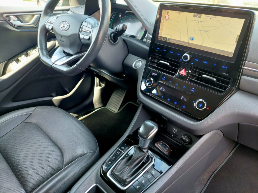 Hyundai Ioniq 1.6 Hybrid Premium 2020 gri