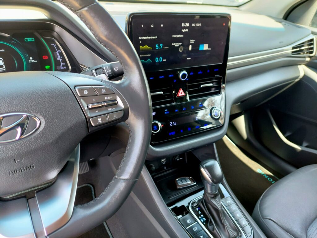 Hyundai Ioniq 1.6 Hybrid Premium 2020 gri