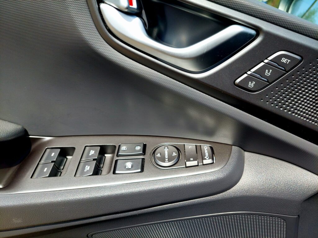 Hyundai Ioniq 1.6 Hybrid Premium 2020 gri